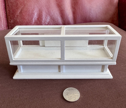Dollhouse white shop - white,